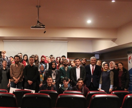 ''Kişi hangi bölüm mezunu olursa olsun, muhabbet beslediği işte çalışması önemli''