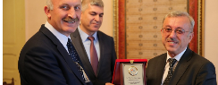 Kütüphane Bağışçılarımıza Teşekkür Plaketi